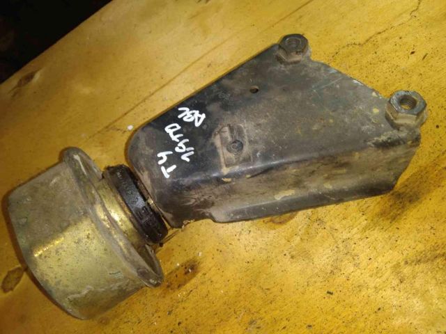 bontott VW TRANSPORTER Motor Tartó Bak (Pozíciófüggetlen)