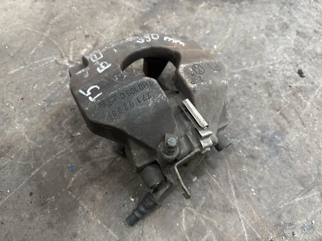 bontott VW TRANSPORTER Bal első Féknyereg Munkahengerrel