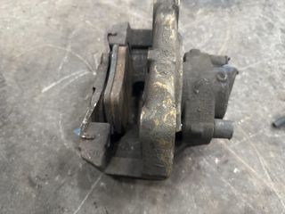 bontott VW TRANSPORTER Bal első Féknyereg Munkahengerrel