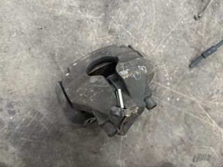 bontott VW TRANSPORTER Bal első Féknyereg Munkahengerrel