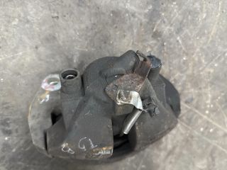 bontott VW TRANSPORTER Bal első Féknyereg Munkahengerrel