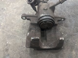 bontott VW TRANSPORTER Bal hátsó Féknyereg Munkahengerrel