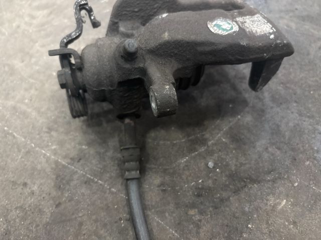 bontott VW TRANSPORTER Bal hátsó Féknyereg Munkahengerrel