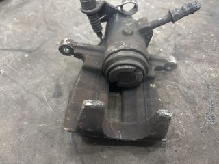 bontott VW TRANSPORTER Bal hátsó Féknyereg Munkahengerrel