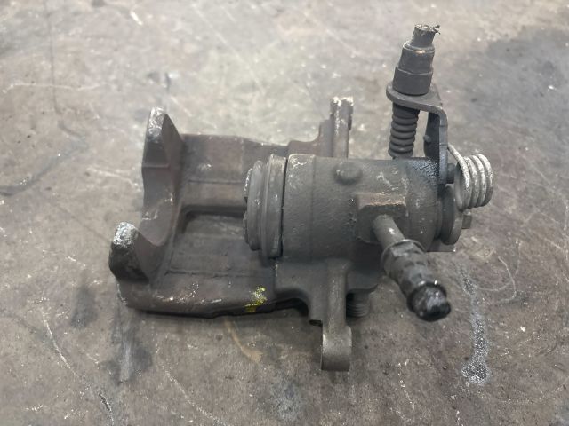 bontott VW TRANSPORTER Bal hátsó Féknyereg Munkahengerrel