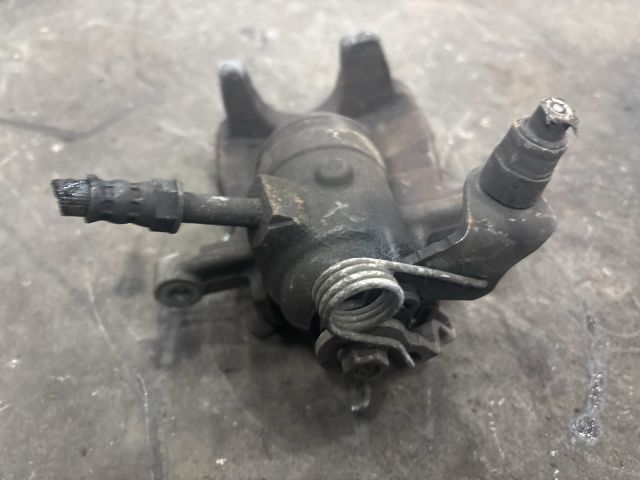 bontott VW TRANSPORTER Bal hátsó Féknyereg Munkahengerrel