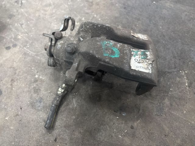 bontott VW TRANSPORTER Bal hátsó Féknyereg Munkahengerrel