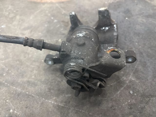 bontott VW TRANSPORTER Bal hátsó Féknyereg Munkahengerrel