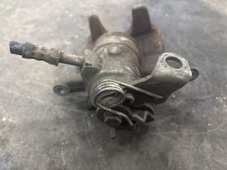 bontott VW TRANSPORTER Bal hátsó Féknyereg Munkahengerrel