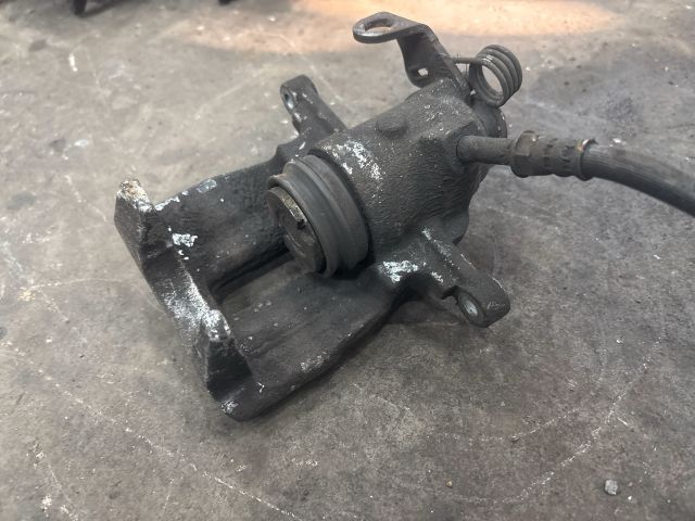 bontott VW TRANSPORTER Bal hátsó Féknyereg Munkahengerrel