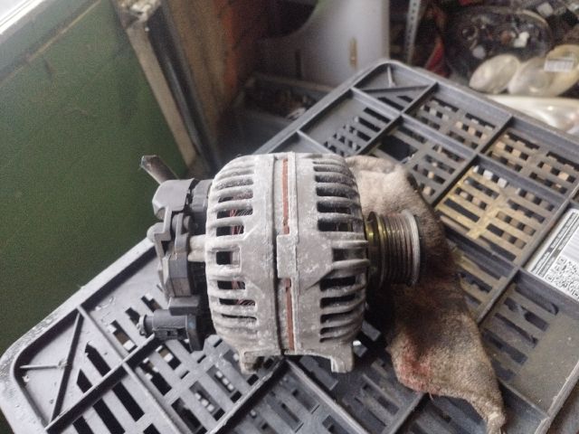 bontott VW TRANSPORTER Generátor