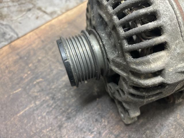 bontott VW TRANSPORTER Generátor