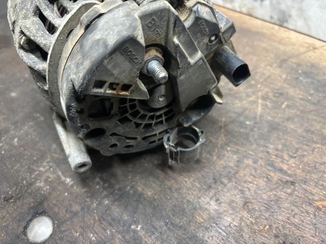 bontott VW TRANSPORTER Generátor