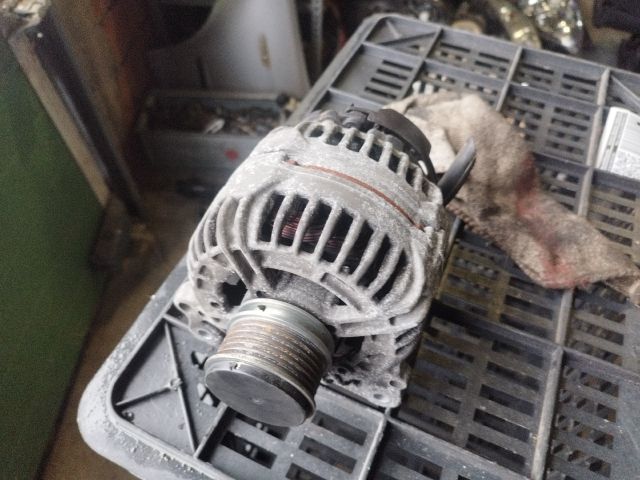 bontott VW TRANSPORTER Generátor