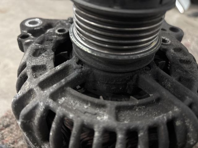 bontott VW TRANSPORTER Generátor