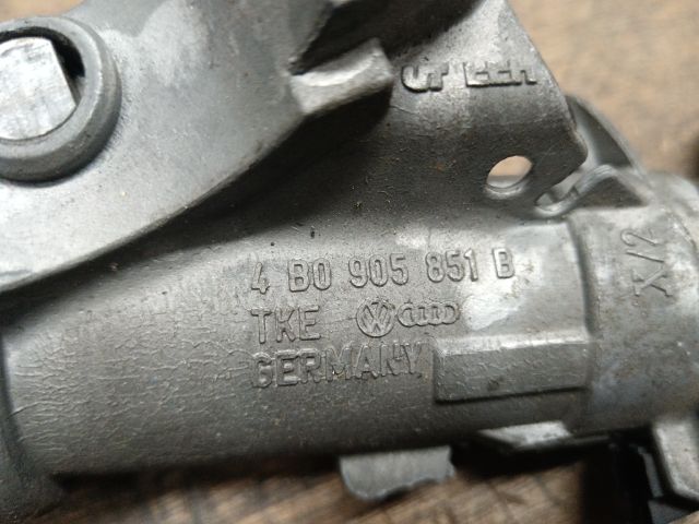 bontott VW TRANSPORTER Gyújtáskapcsoló Házzal