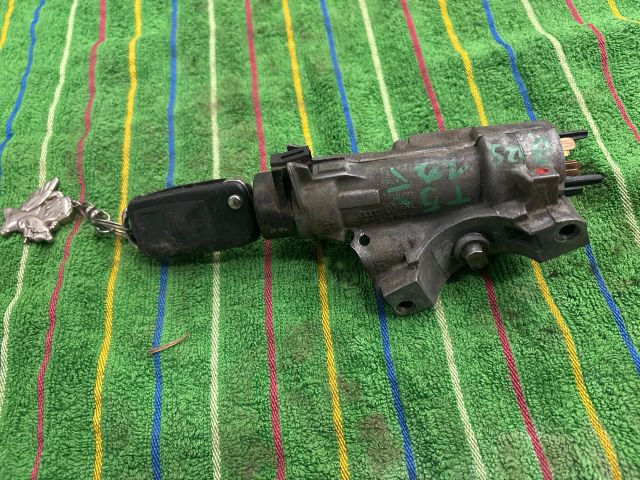 bontott VW TRANSPORTER Gyújtáskapcsoló Házzal