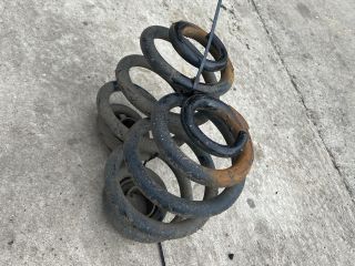 bontott VW TRANSPORTER Hátsó Rugó Pár