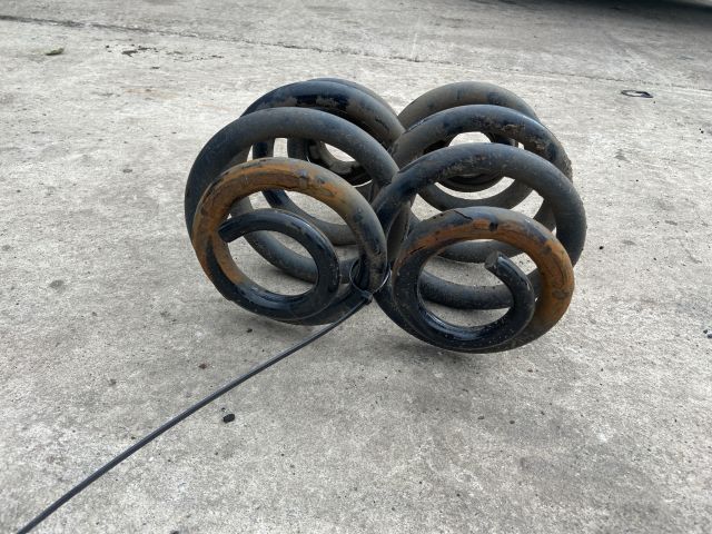 bontott VW TRANSPORTER Hátsó Rugó Pár