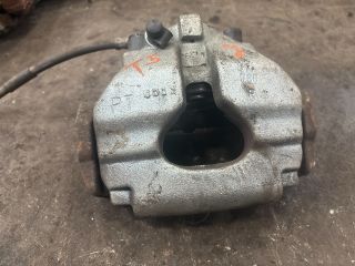 bontott VW TRANSPORTER Jobb első Féknyereg Munkahengerrel