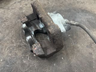 bontott VW TRANSPORTER Jobb első Féknyereg Munkahengerrel