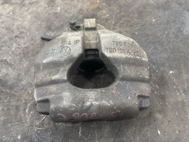 bontott VW TRANSPORTER Jobb első Féknyereg Munkahengerrel