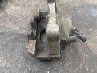 bontott VW TRANSPORTER Jobb első Féknyereg Munkahengerrel