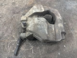 bontott VW TRANSPORTER Jobb első Féknyereg Munkahengerrel