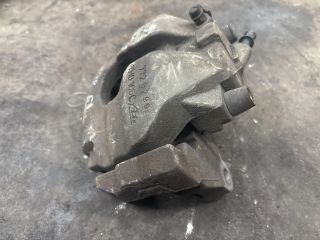 bontott VW TRANSPORTER Jobb első Féknyereg Munkahengerrel