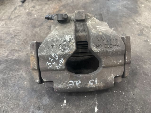 bontott VW TRANSPORTER Jobb első Féknyereg Munkahengerrel