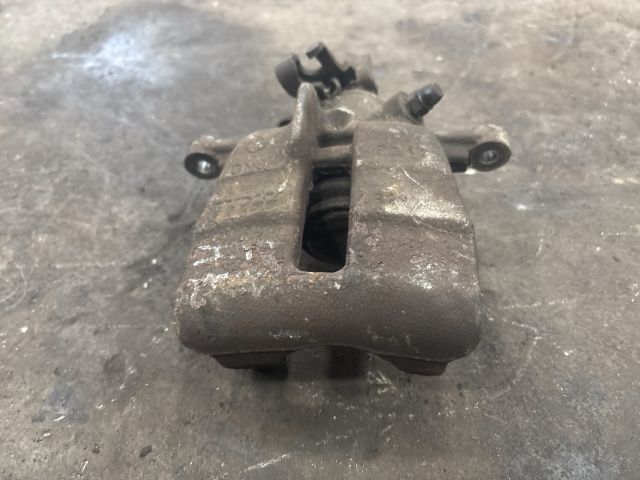 bontott VW TRANSPORTER Jobb hátsó Féknyereg Munkahengerrel