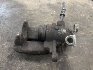 bontott VW TRANSPORTER Jobb hátsó Féknyereg Munkahengerrel