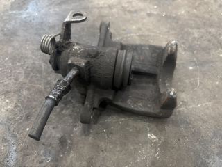 bontott VW TRANSPORTER Jobb hátsó Féknyereg Munkahengerrel