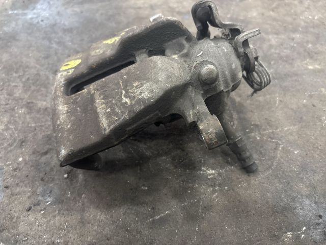 bontott VW TRANSPORTER Jobb hátsó Féknyereg Munkahengerrel