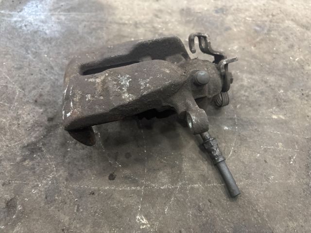 bontott VW TRANSPORTER Jobb hátsó Féknyereg Munkahengerrel