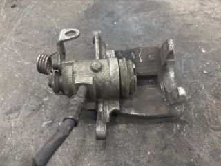 bontott VW TRANSPORTER Jobb hátsó Féknyereg Munkahengerrel