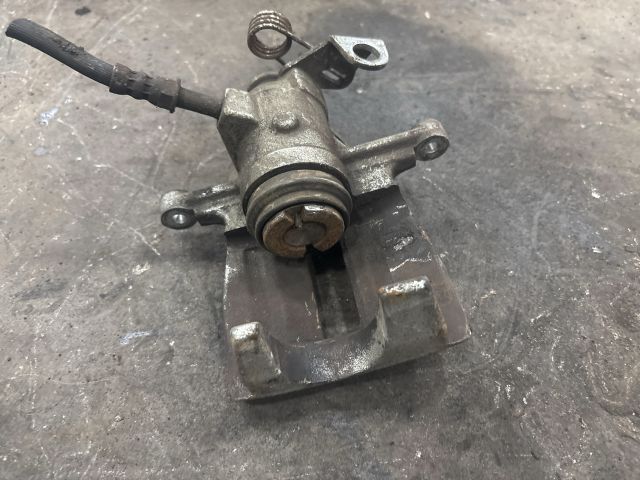 bontott VW TRANSPORTER Jobb hátsó Féknyereg Munkahengerrel