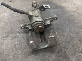 bontott VW TRANSPORTER Jobb hátsó Féknyereg Munkahengerrel