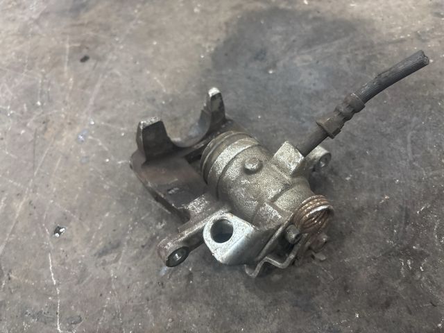 bontott VW TRANSPORTER Jobb hátsó Féknyereg Munkahengerrel