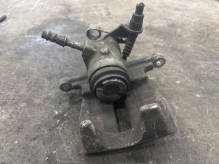 bontott VW TRANSPORTER Jobb hátsó Féknyereg Munkahengerrel