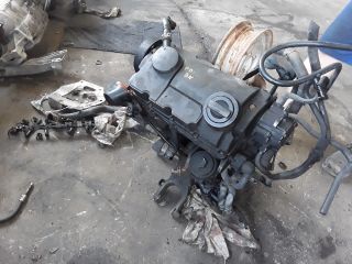 bontott VW TRANSPORTER Motor (Fűzött blokk hengerfejjel)