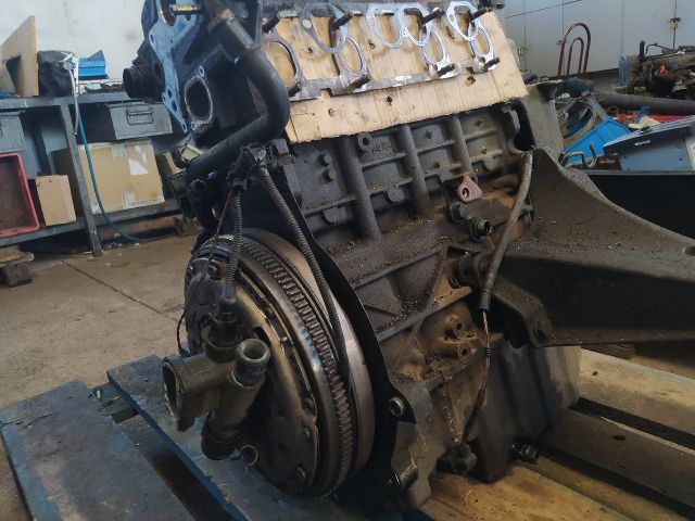 bontott VW TRANSPORTER Motor (Fűzött blokk hengerfejjel)