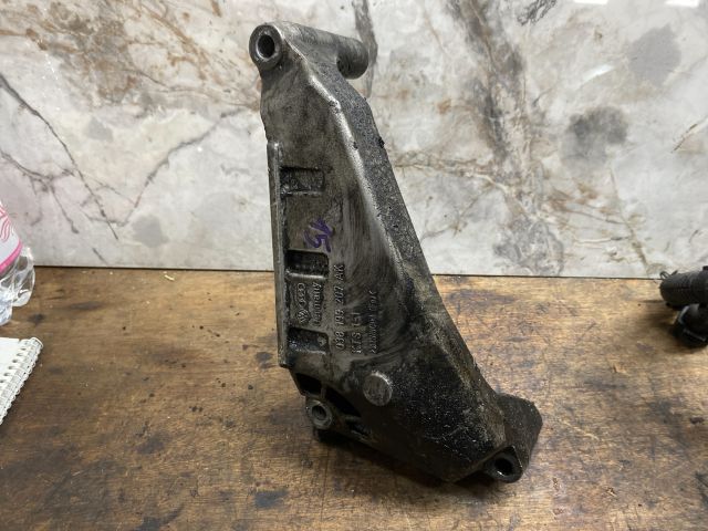 bontott VW TRANSPORTER Motor Tartó Bak (Fém)