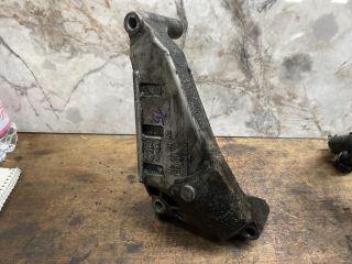 bontott VW TRANSPORTER Motor Tartó Bak (Fém)