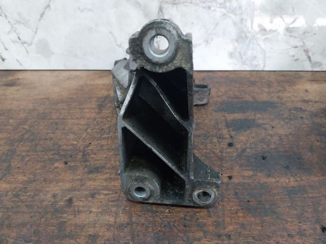 bontott VW TRANSPORTER Motor Tartó Bak (Fém)