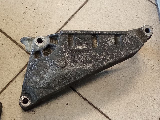 bontott VW TRANSPORTER Motor Tartó Bak (Pozíciófüggetlen)