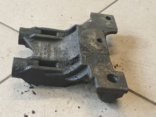 bontott VW TRANSPORTER Motor Tartó Bak (Pozíciófüggetlen)