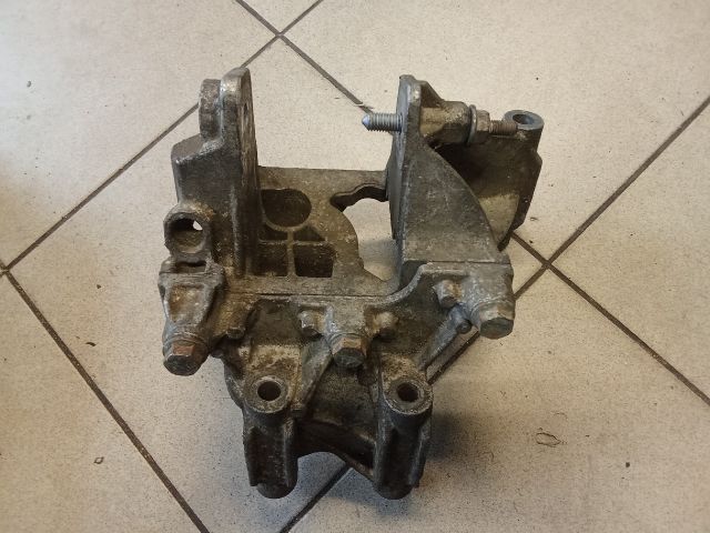bontott VW TRANSPORTER Motor Tartó Bak (Pozíciófüggetlen)