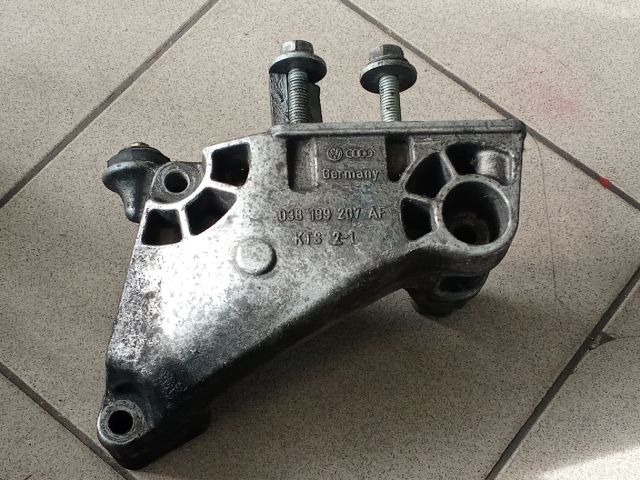 bontott VW TRANSPORTER Motor Tartó Bak (Pozíciófüggetlen)