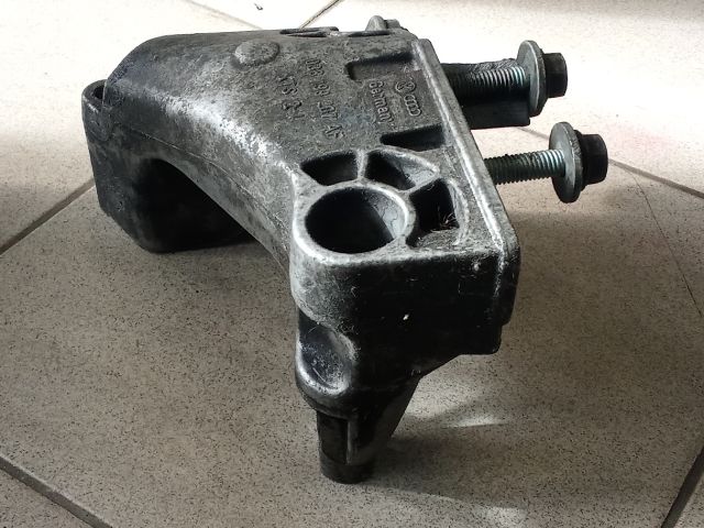 bontott VW TRANSPORTER Motor Tartó Bak (Pozíciófüggetlen)